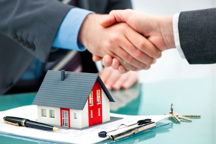 real estate company benefits